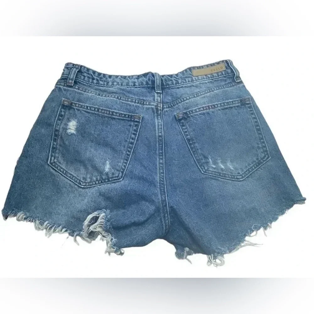 Cello Distressed Crossover Jean Shorts M - Picture 2 of 4